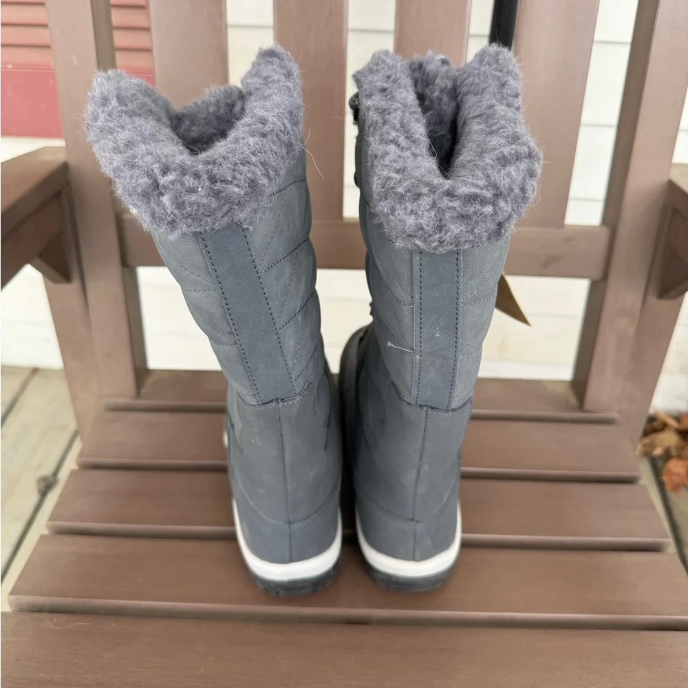 BearPaw Women's Gray Quilted Lace-Up Boots - Picture 4 of 8